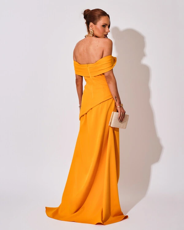Vestido de Festa Longo Alfaiataria Ombro a Ombro Drapeado com Fenda Laranja manga