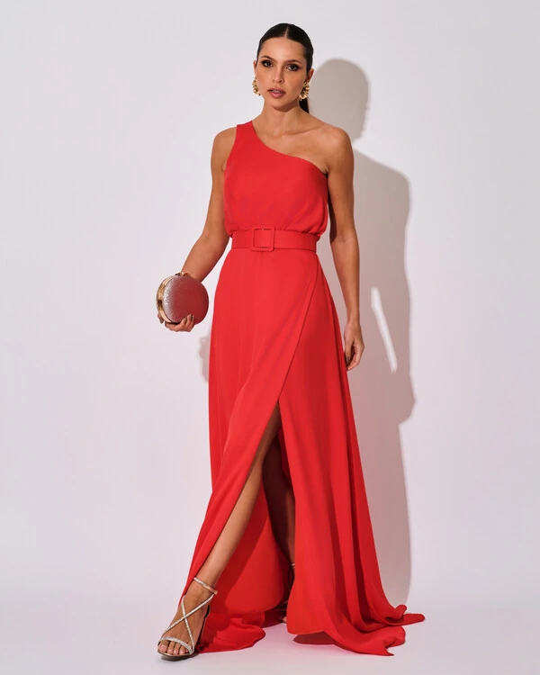 Vestido Longo um Ombro com Busto Blousê e Fenda Vermelho