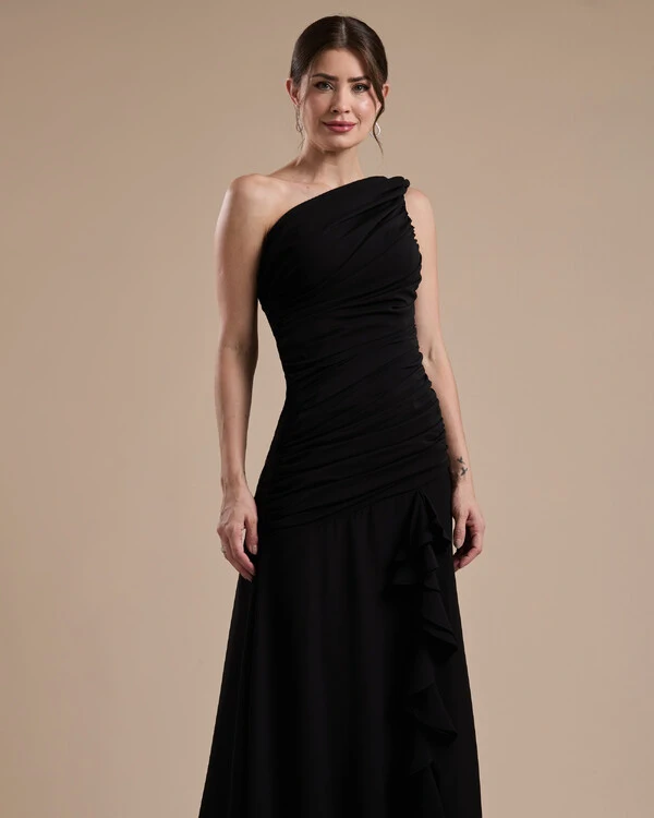 Vestido de Festa Longo Crepe Chiffon Um Ombro Só Drapeado com Babado Cascata Preto
