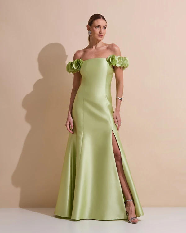 Vestido Longo de Festa Zibeline Ombro a Ombro com Flores e Fenda Verde Lima