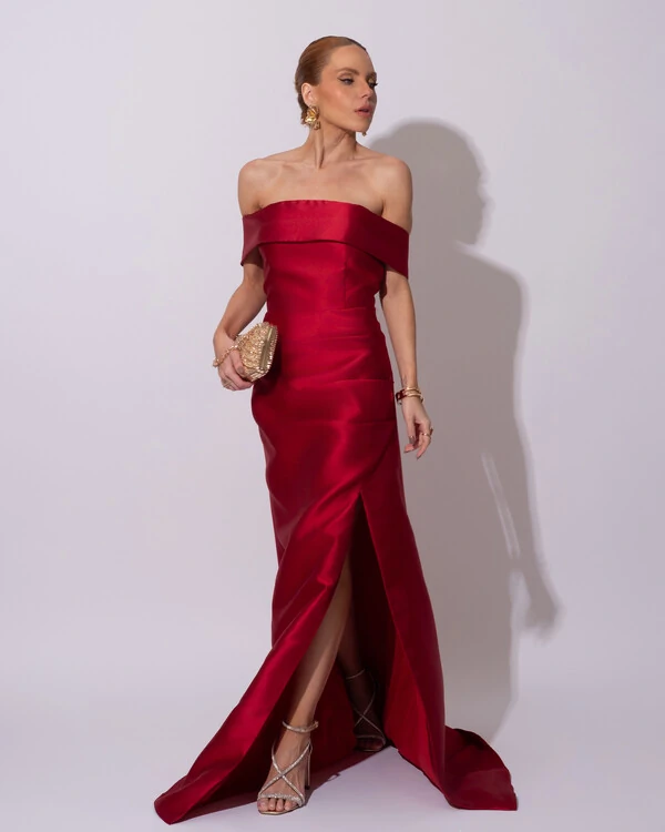 Vestido de Festa Longo Zibeline Ombro a Ombro Drapeado e Fenda Marsala