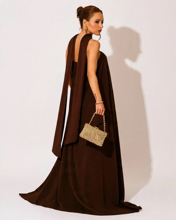 Vestido de Festa Longo Crepe Tomara que Caia com Lenço Marrom