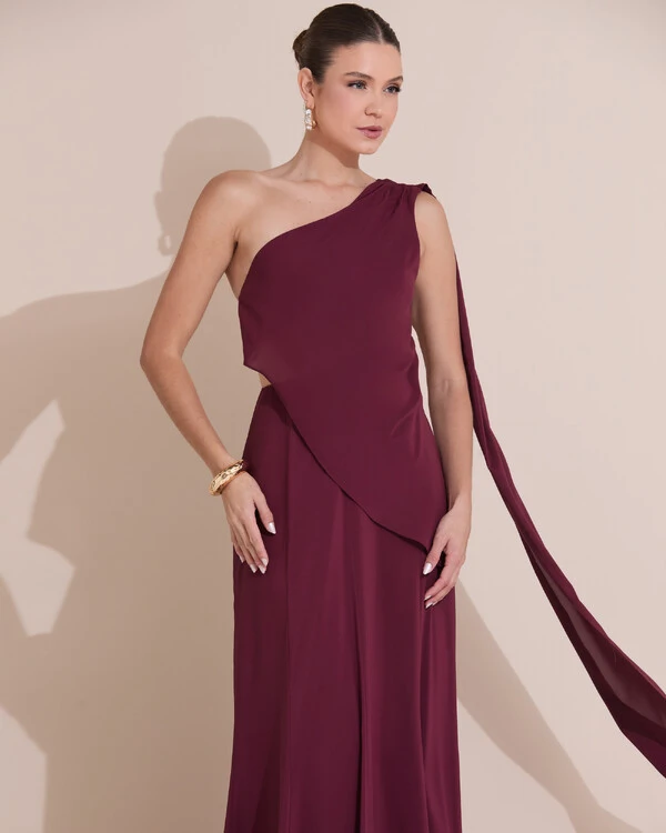 Vestido de Festa Longo Um Ombro Só Crepe Chiffon Lenço Marsala