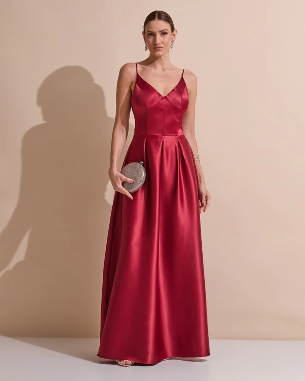 Vestido de Festa Longo Alça Fina Decote V Cetim Saia Evasê Marsala