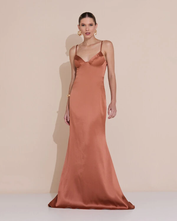 Vestido de Festa Longo Decote Coração Cetim Alfaiataria Trançado Costas Lenço Mocha Mousse