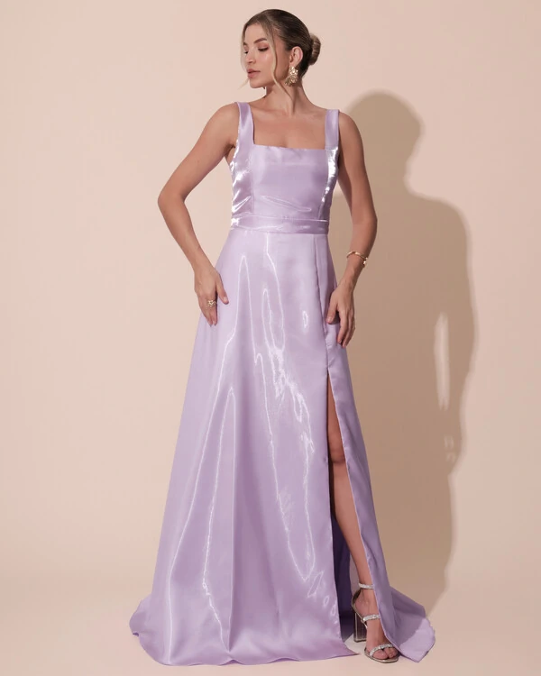 Vestido de Festa Longo Zibeline Cristal com Fenda e Faixa Lilás