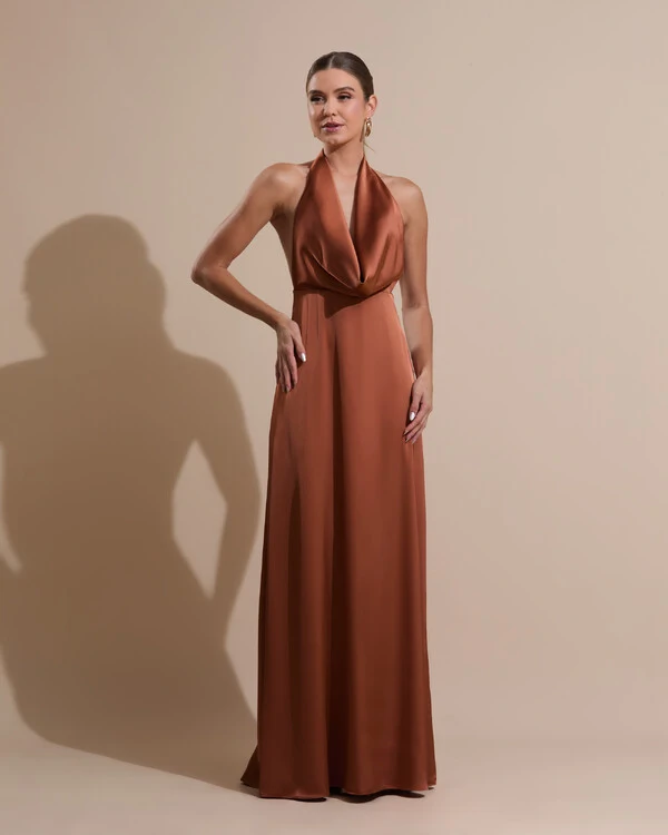 Vestido de Festa Longo Frente Única Degagê Cetim Fluido Mocha Mousse