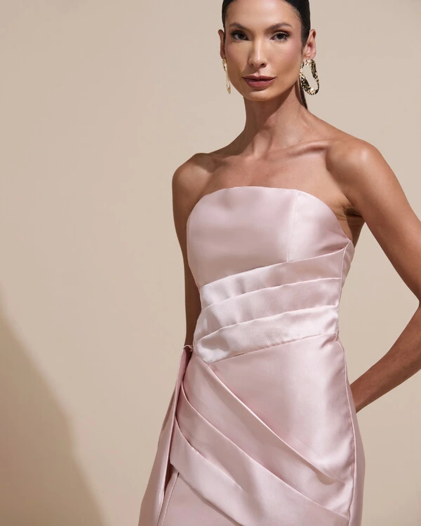 Vestido de Festa Longo Tomara que Caia Zibeline Drapeado e Faixa Rosa Nude