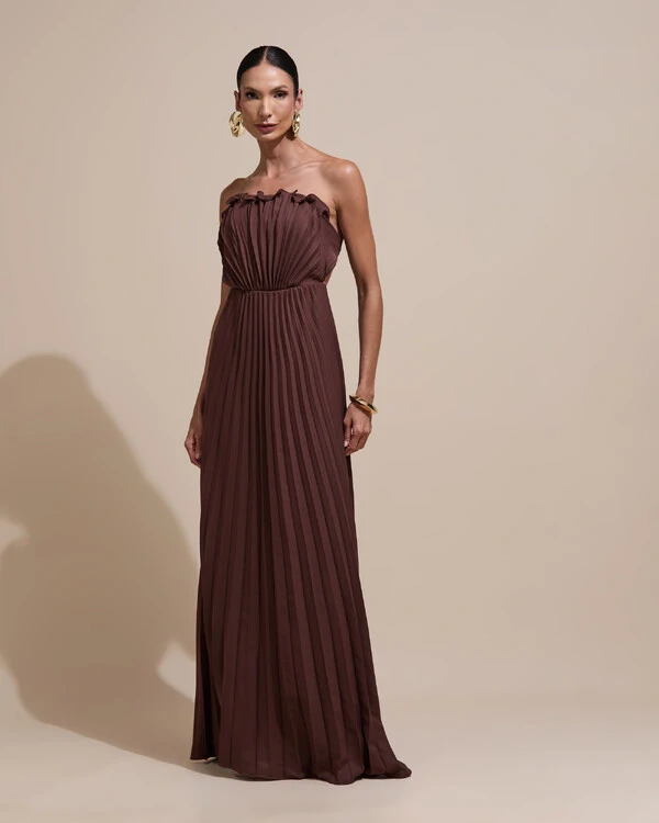 Vestido de Festa Longo Tomara que Caia Plissado Detalhe Marrom