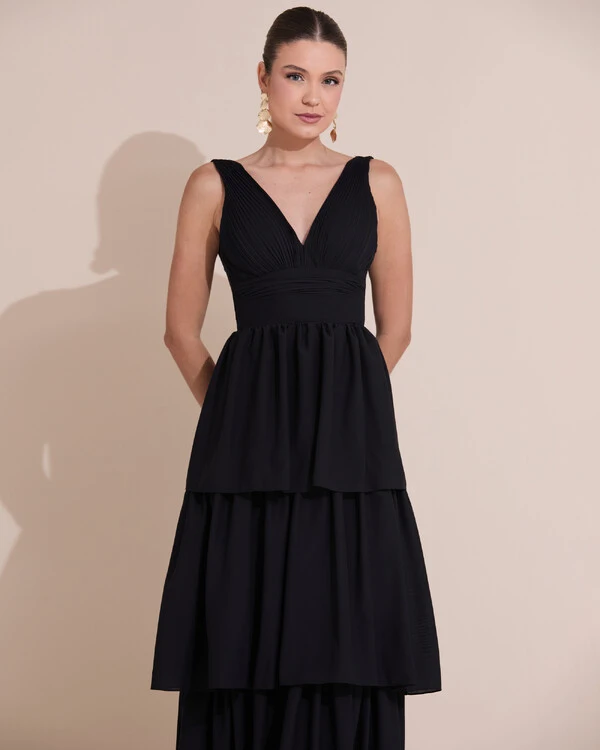 Vestido de Festa Longo Decote V Crepe Chiffon Plissado Camadas Babado Preto