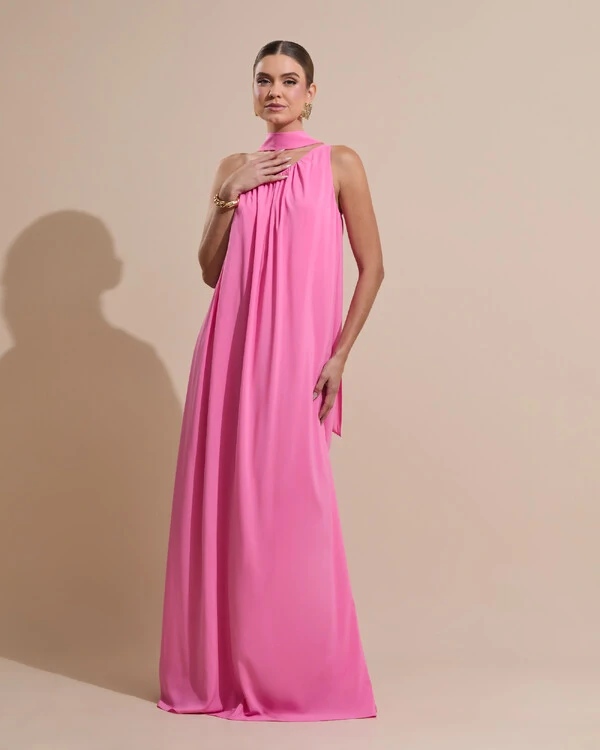Vestido de Fersta Longo Crepe Fluido um Ombro Só com Lenço Rosa