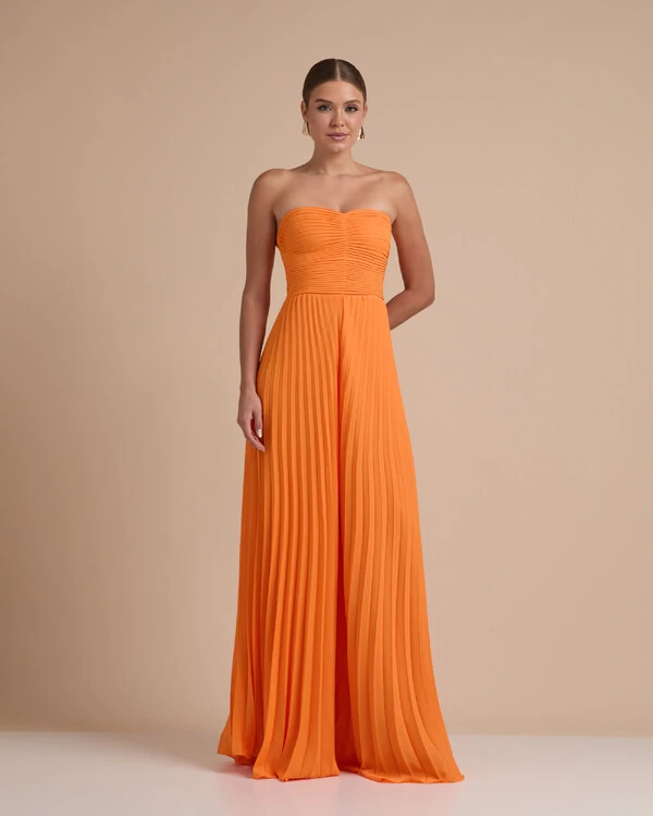 Macacão de Festa Longo Crepe Chiffon Tomara que Caia Plissado com Lenço Laranja