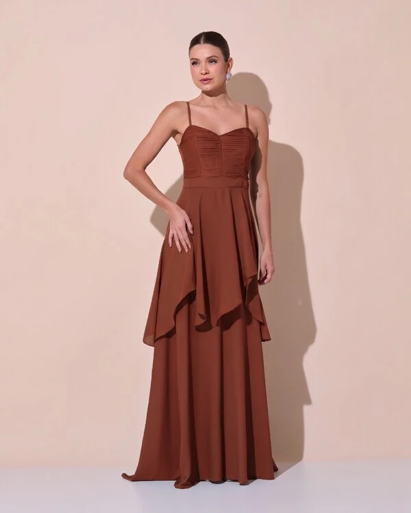 Vestido de Festa Longo Decote Coração Plissado Crepe Chiffon Babados Cascata Marrom New