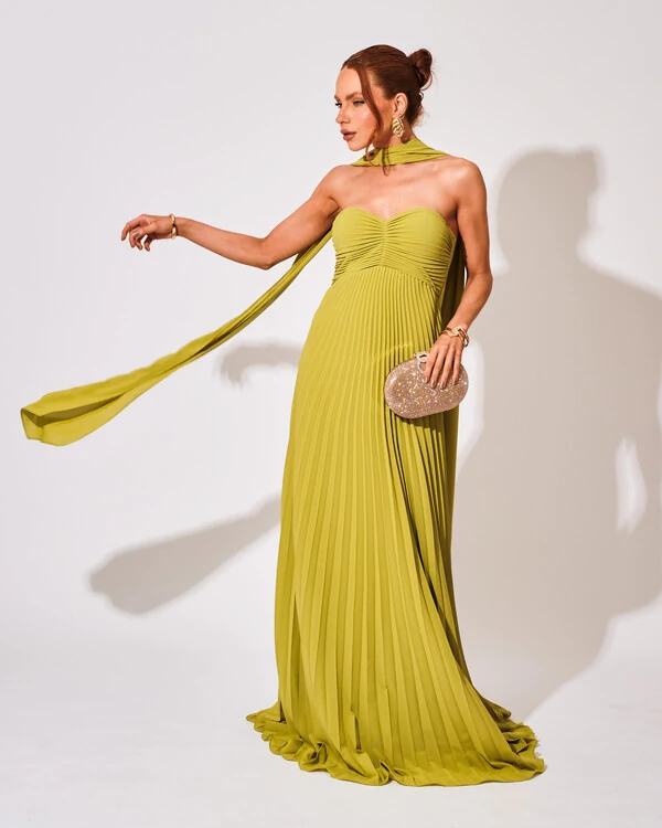 Vestido de Festa Longo Tomara que Caia Plissado com Lenço Verde Pistache