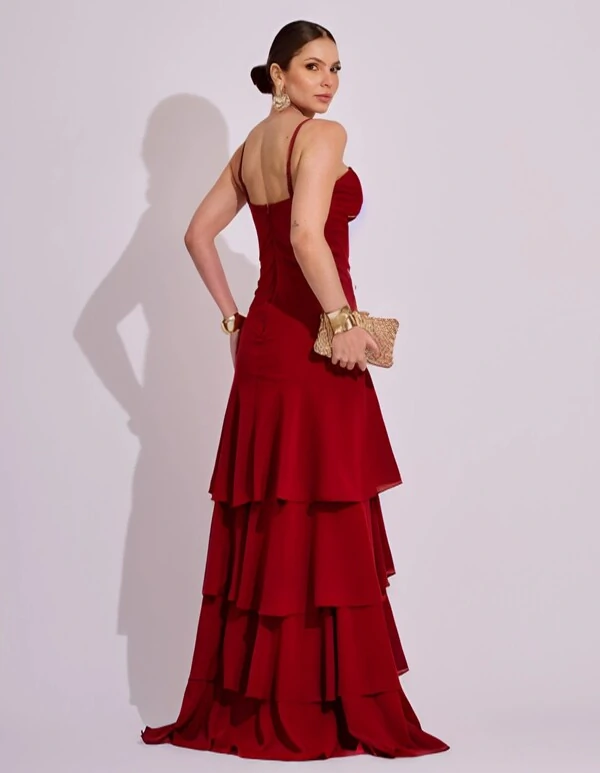 Vestido Longo Crepe com Babado em Camadas Marsala