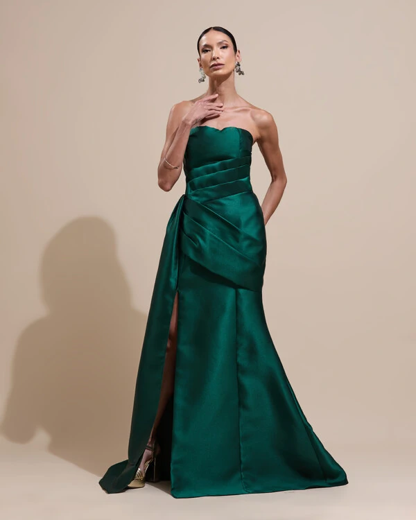 Vestido de Festa Longo Tomara que Caia Zibeline Drapeado e Faixa Verde Escuro