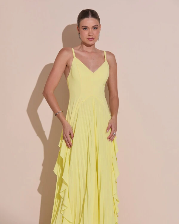 Vestido de Festa Longo Crepe Chiffon Alça Fina Saia Plissada com Babado Cascata Amarelo Manteiga