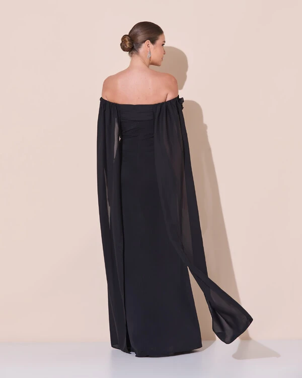 Vestido de Festa Longo Ombro a Ombro Plissado Crepe Chiffon Capa Flor 3D Preto