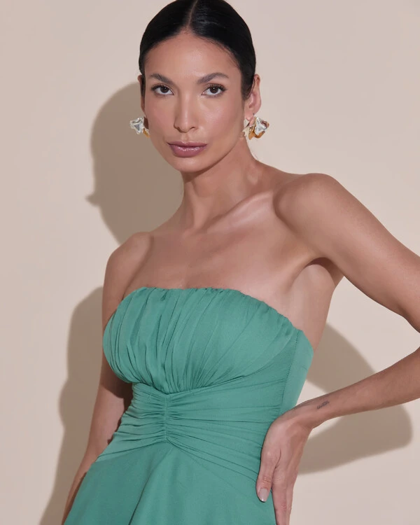 Vestido de Festa Longo Tomara que Caia Drapeado Crepe Chiffon Babados Camadas Verde Matcha Escuro