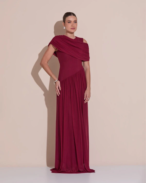 Vestido de Festa Longo Capa Drapeado Tule Saia Fluida Marsala