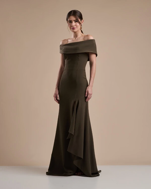 Vestido de Festa Longo Alfaiataria Ombro a Ombro com Babado Cascata Verde Oliva