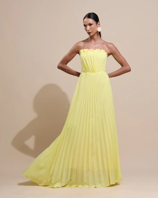 Vestido de Festa Longo Tomara que Caia Plissado Detalhe Amarelo Manteiga
