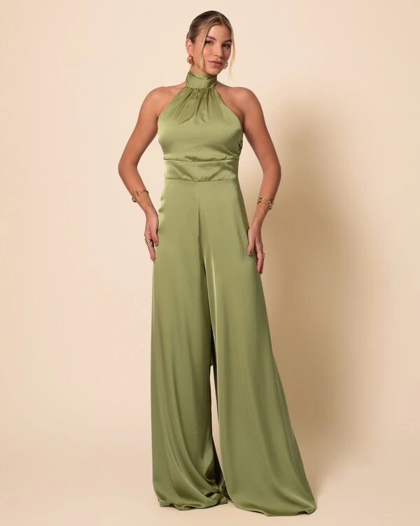 Macacão de Festa Longo em Cetim Fluido com Gola Alta e Lenço Verde Pistache