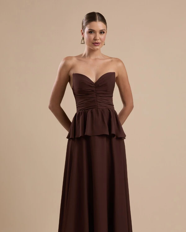 Vestido de Festa Longo Crepe Chiffon Tomara que Caia Peplum Drapeado Marrom