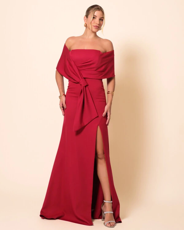 Vestido de Festa Longo Alfaiataria Ombro a Ombro Laço e Fenda Cereja