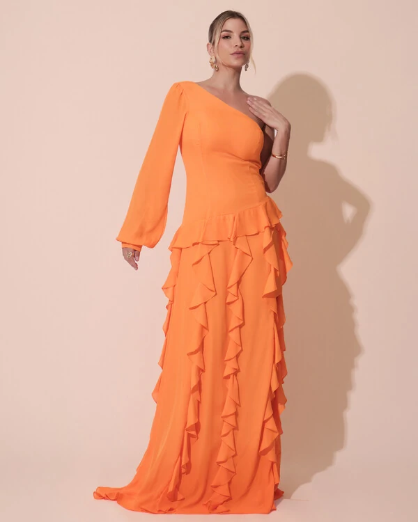 Vestido de Festa Longo Crepe Um Ombro Só Manga Longa e Babados Cascata Fenda Laranja