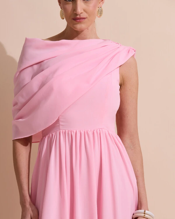 Vestido de Festa Longo Um Ombro Só Crepe Chiffon Capa Drapeado Rosa Claro