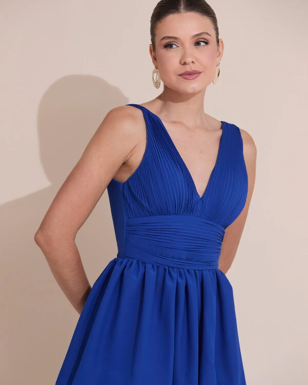 Vestido de Festa Longo Decote V Crepe Chiffon Plissado Camadas Babado Azul Royal