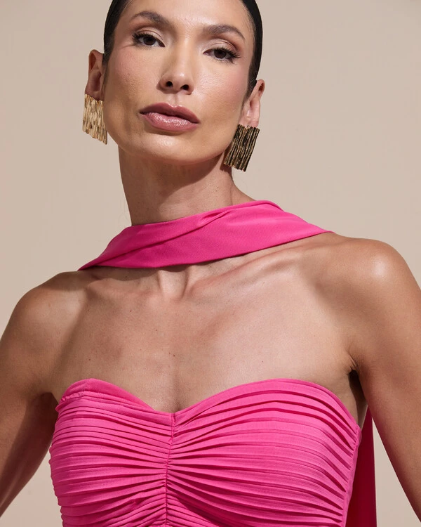 Vestido de Festa Longo Tomara que Caia Plissado com Lenço Pink New