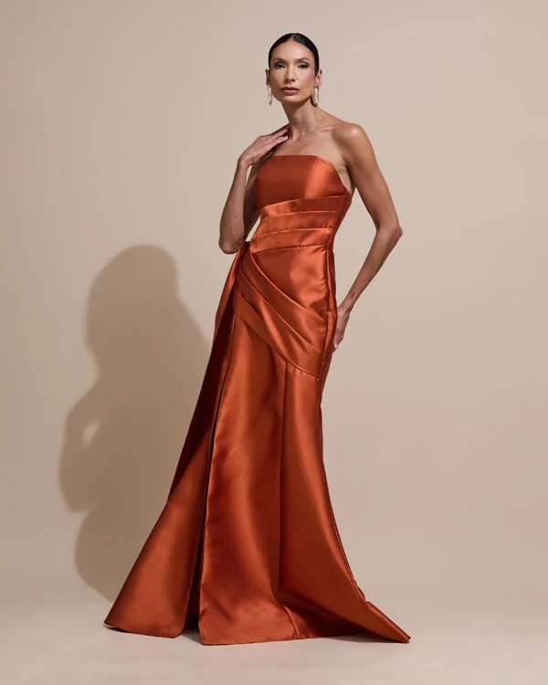 Vestido de Festa Longo Tomara que Caia Zibeline Drapeado e Faixa Terracota