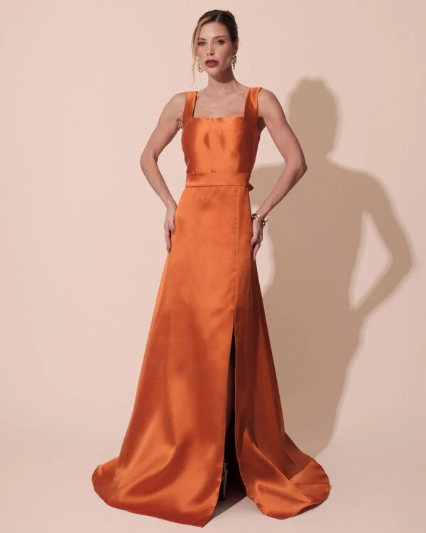 Vestido de Festa Longo Zibeline com Fenda e Faixa Terracota