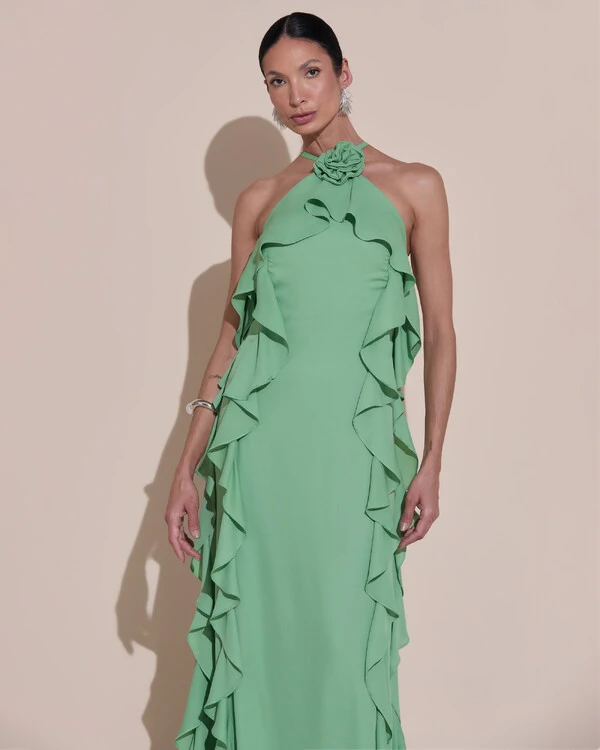 Vestido de Festa Longo Crepe Chiffon Frente Única Babados Cascata e Flor Verde Matcha