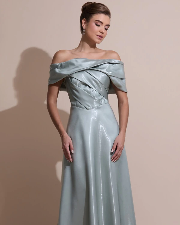 Vestido de Festa Longo Cetim Cristal Ombro a Ombro Drapeado Verde Menta