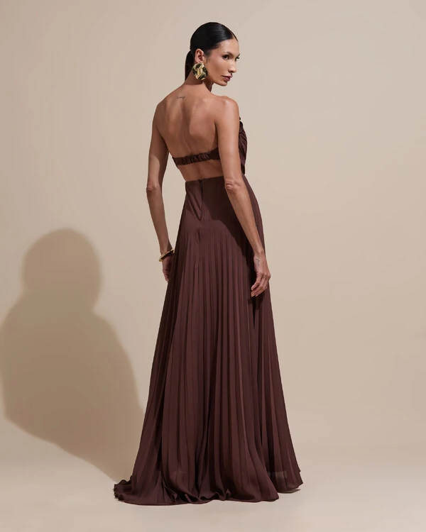 Vestido de Festa Longo Tomara que Caia Plissado Detalhe Marrom