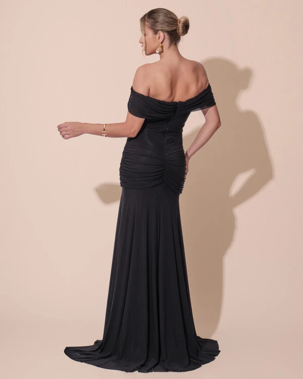 Vestido de Festa Longo Tule Ombro a Ombro Drapeado com Saia Fluida Preto