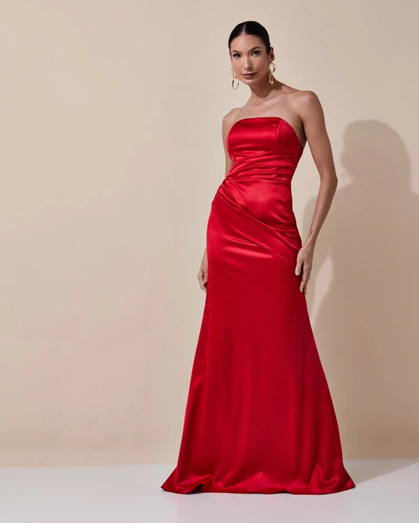 Vestido de Festa Longo Tomara que Caia Cetim Alfaiataria Drapeado Lenço Vermelho Escuro