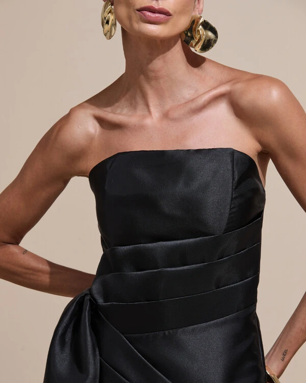 Vestido de Festa Longo Tomara que Caia Zibeline Drapeado e Faixa Preto