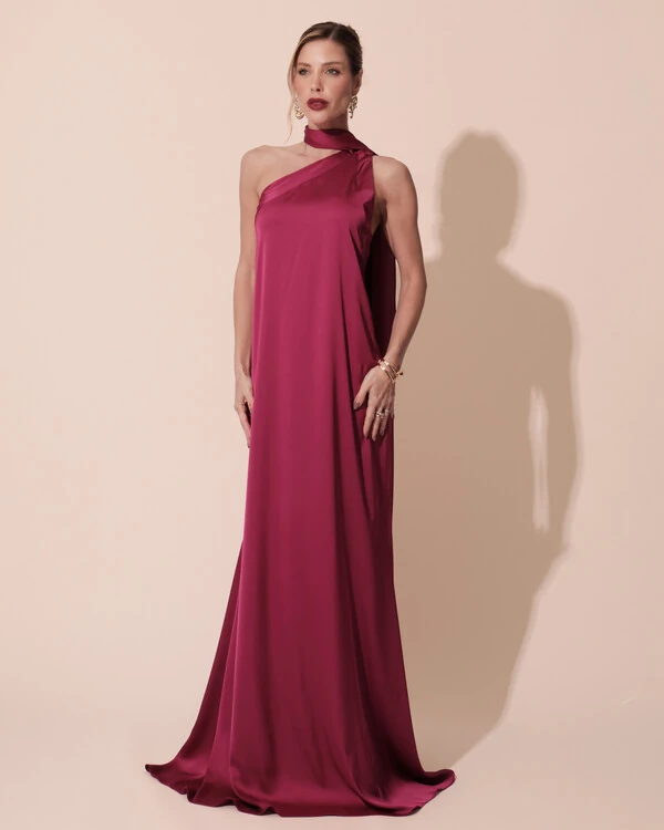 Vestido de Festa Longo Cetim Fluido Um Ombro Só Beterraba