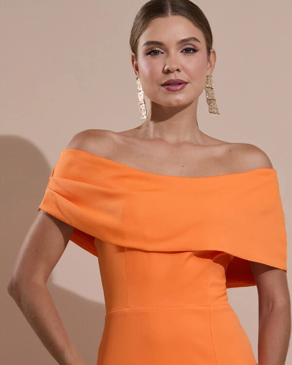 Vestido de Festa Longo Alfaiataria Ombro a Ombro com Babado Cascata Laranja