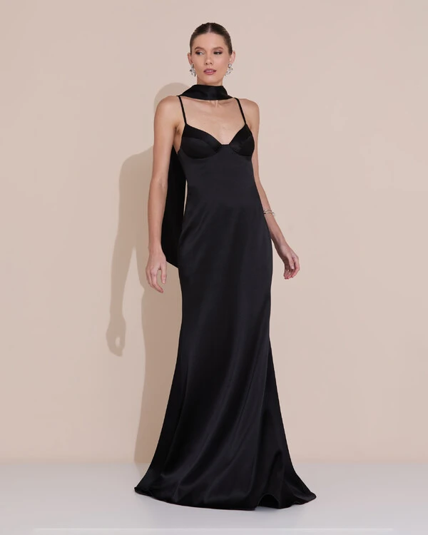 Vestido de Festa Longo Decote Coração Cetim Alfaiataria Trançado Costas Lenço Preto