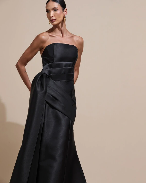 Vestido de Festa Longo Tomara que Caia Zibeline Drapeado e Faixa Preto