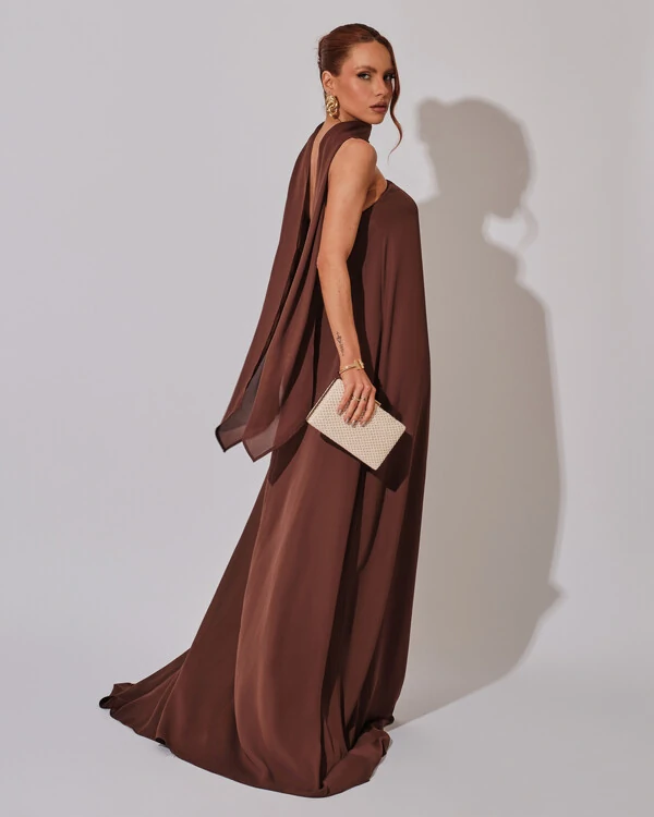 Vestido de Festa Longo Crepe Tomara que Caia com Lenço Marrom