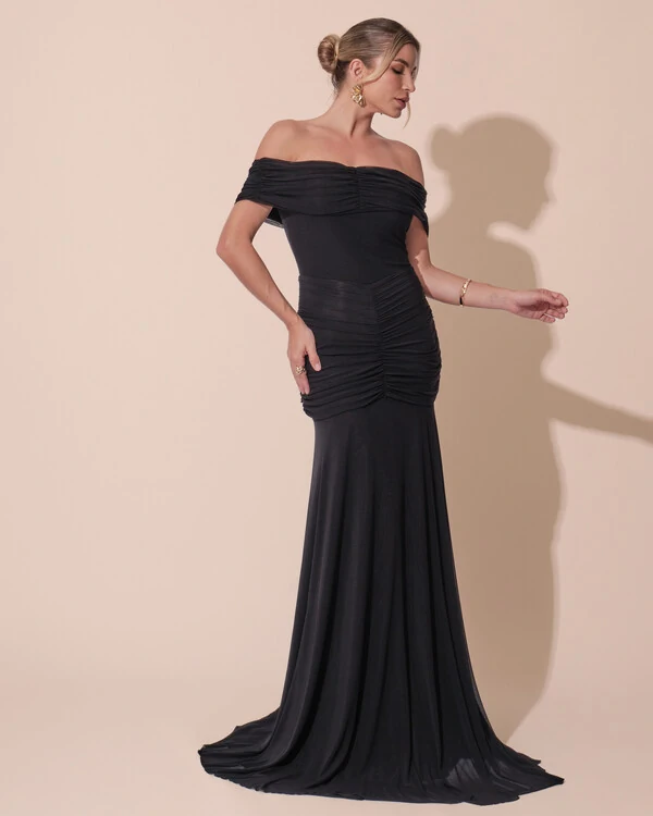 Vestido de Festa Longo Tule Ombro a Ombro Drapeado com Saia Fluida Preto