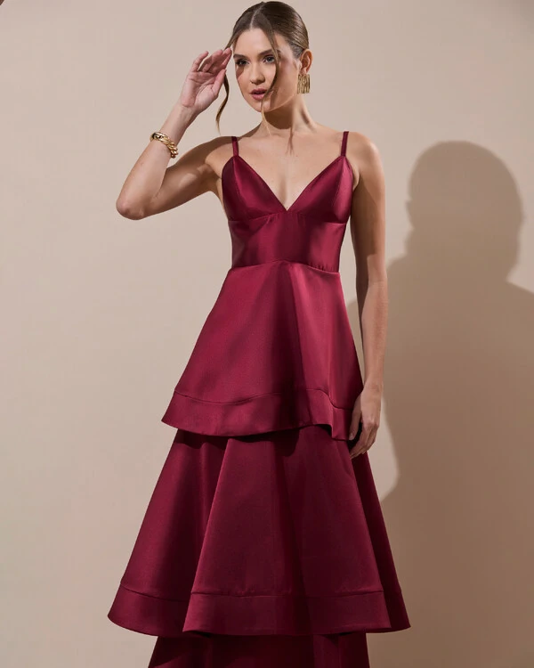 Vestido de Festa Longo Zibeline em Camadas Decote em V com Alças Marsala Escuro
