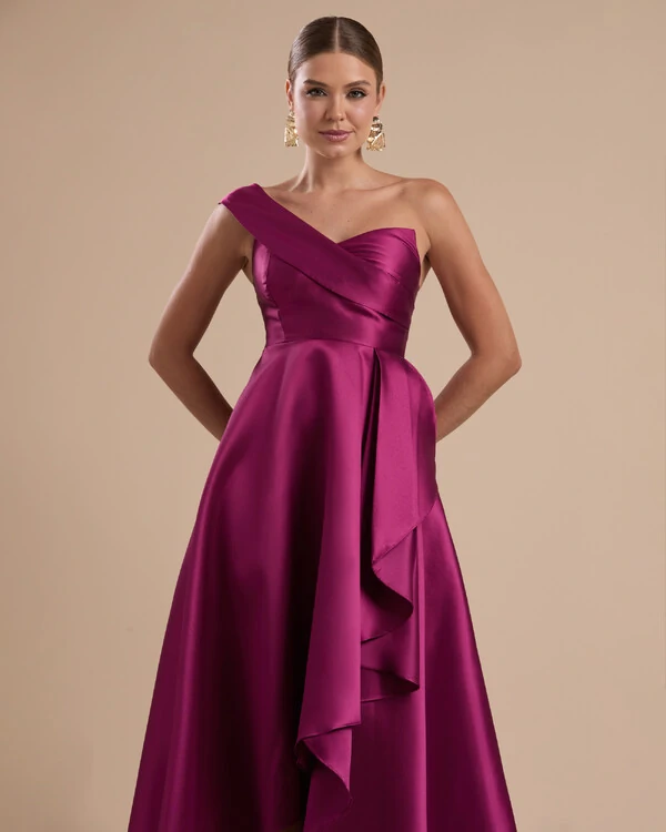 Vestido de Festa Longo Zibeline um Ombro Só Mullet Fúcsia Beterraba