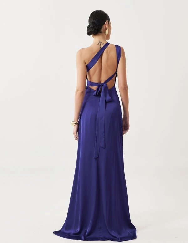 Vestido de Festa Longo Cetim Fluido Um Ombro Só Amarração Costas Azul Marinho